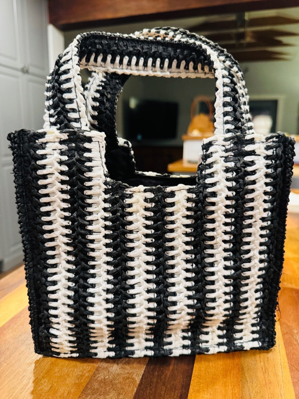 Summer straw mini tote